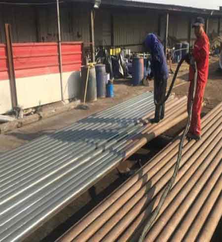 噴鑄鐵管內(nèi)壁聚脲材料什么設備好